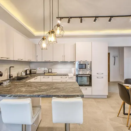 Stylish 2-bedroom Near The Sea Daire *