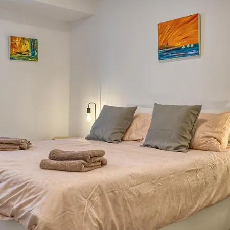 Stylish 2-bedroom Near The Sea * St. Paul's Bay