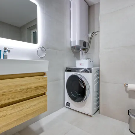 Stylish 2-bedroom Near The Sea * St. Paul's Bay