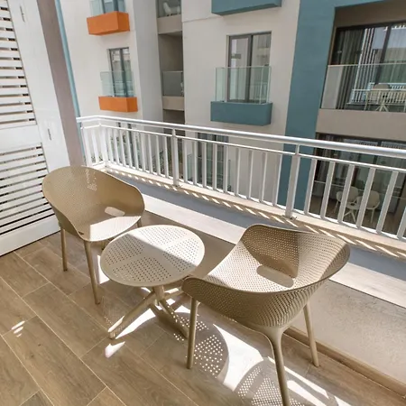 Stylish 2-bedroom Near The Sea St. Paul's Bay