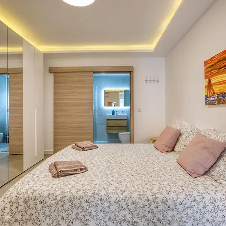 Stylish 2-bedroom Near The Sea St. Paul's Bay